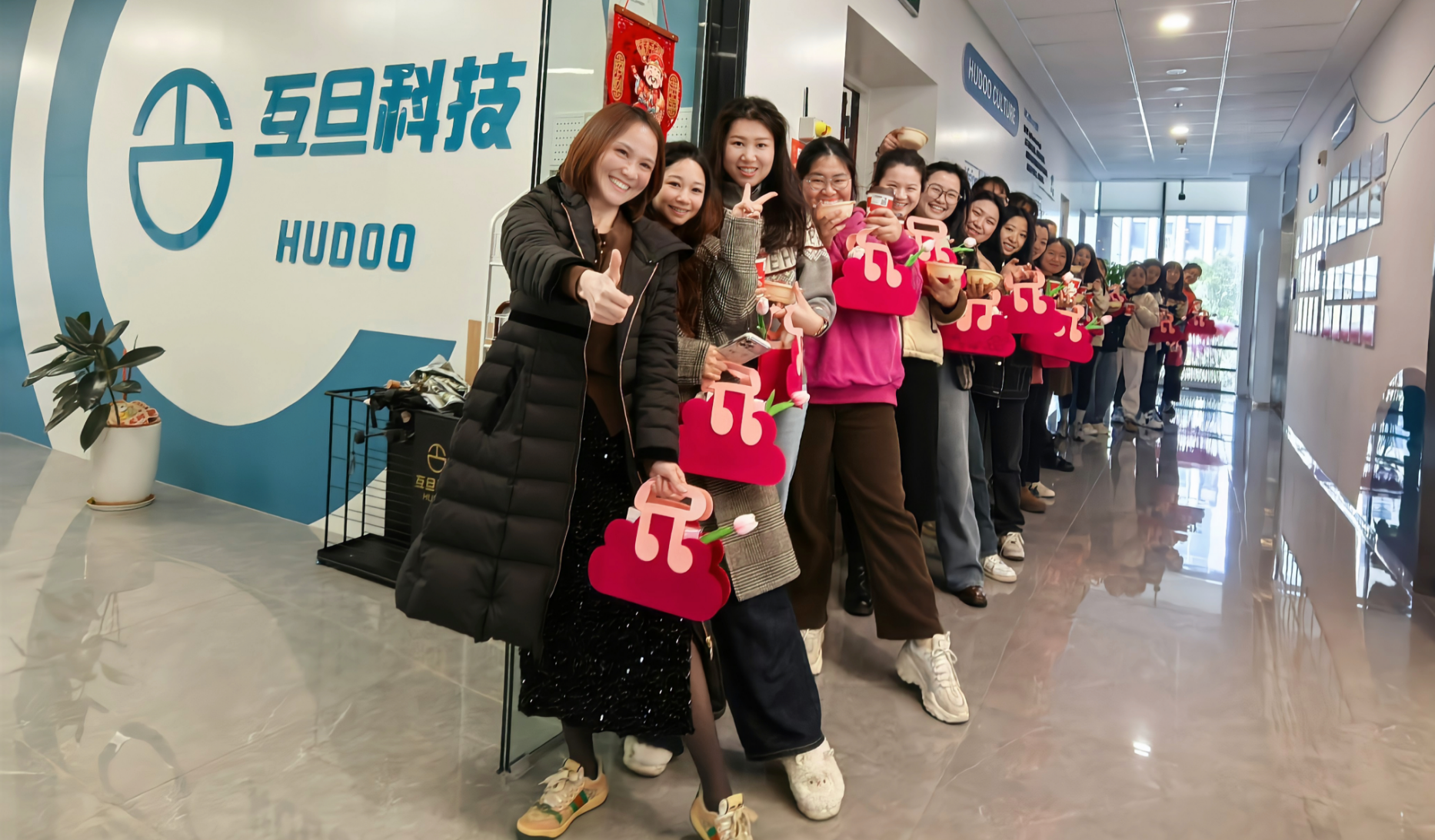 她力量 自有光| 互旦科技女神節春日浪漫補給包來啦！